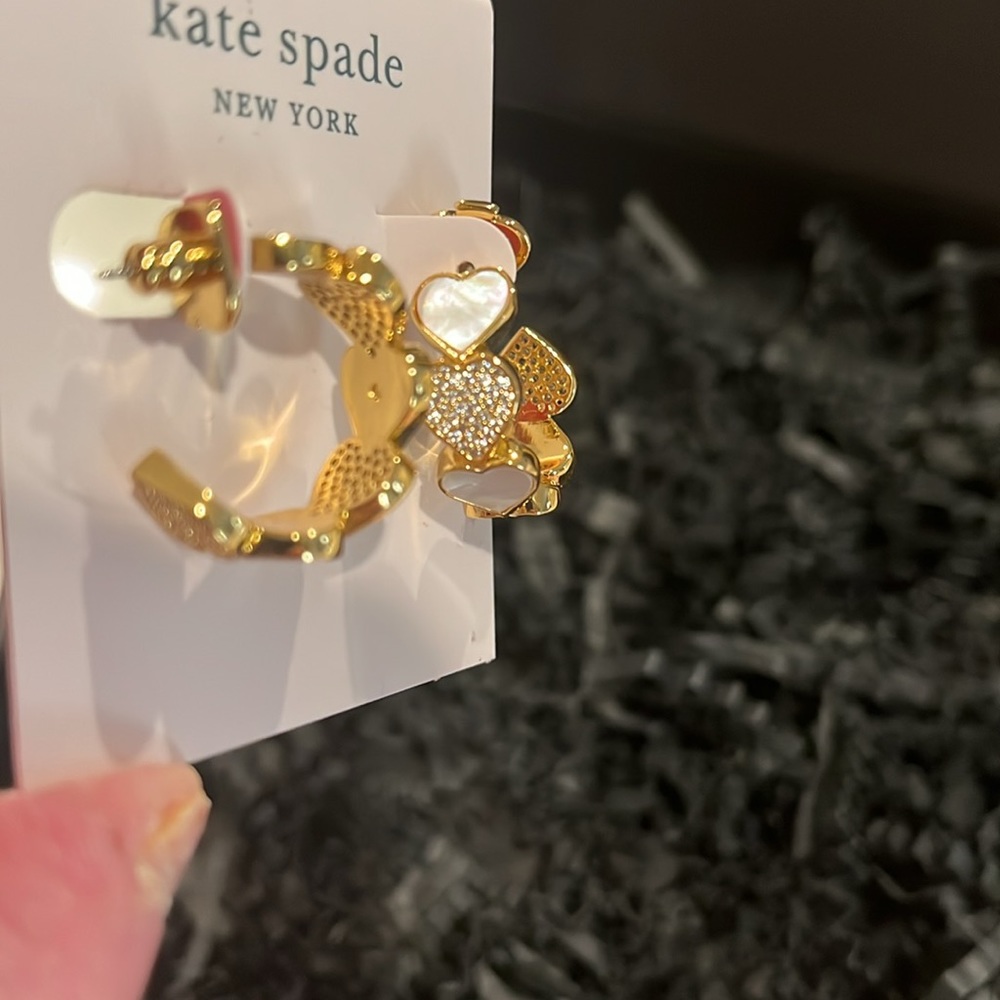 New kate spade Take Heart Huggies - Picture 6 of 9
